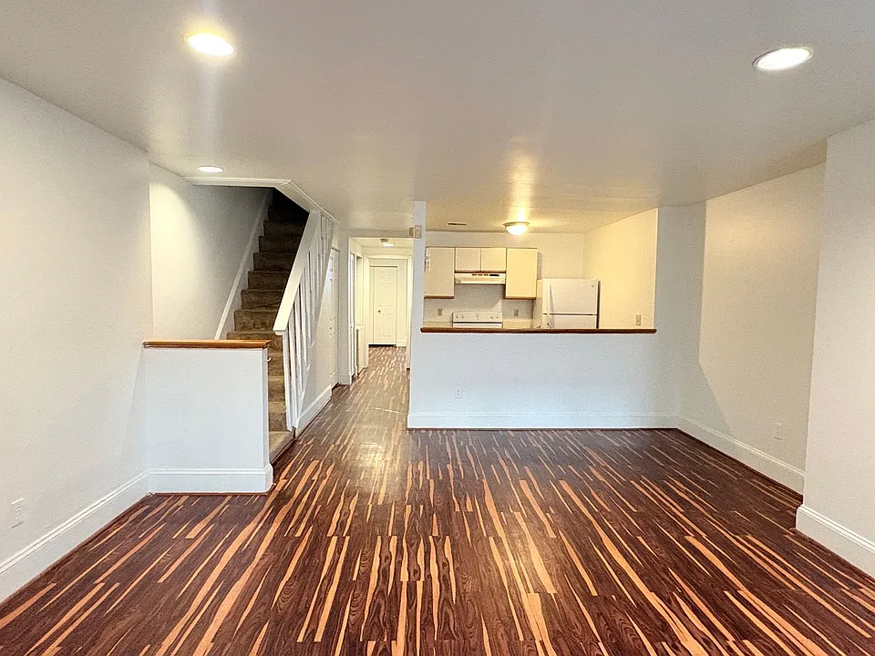 112 E. Preston St