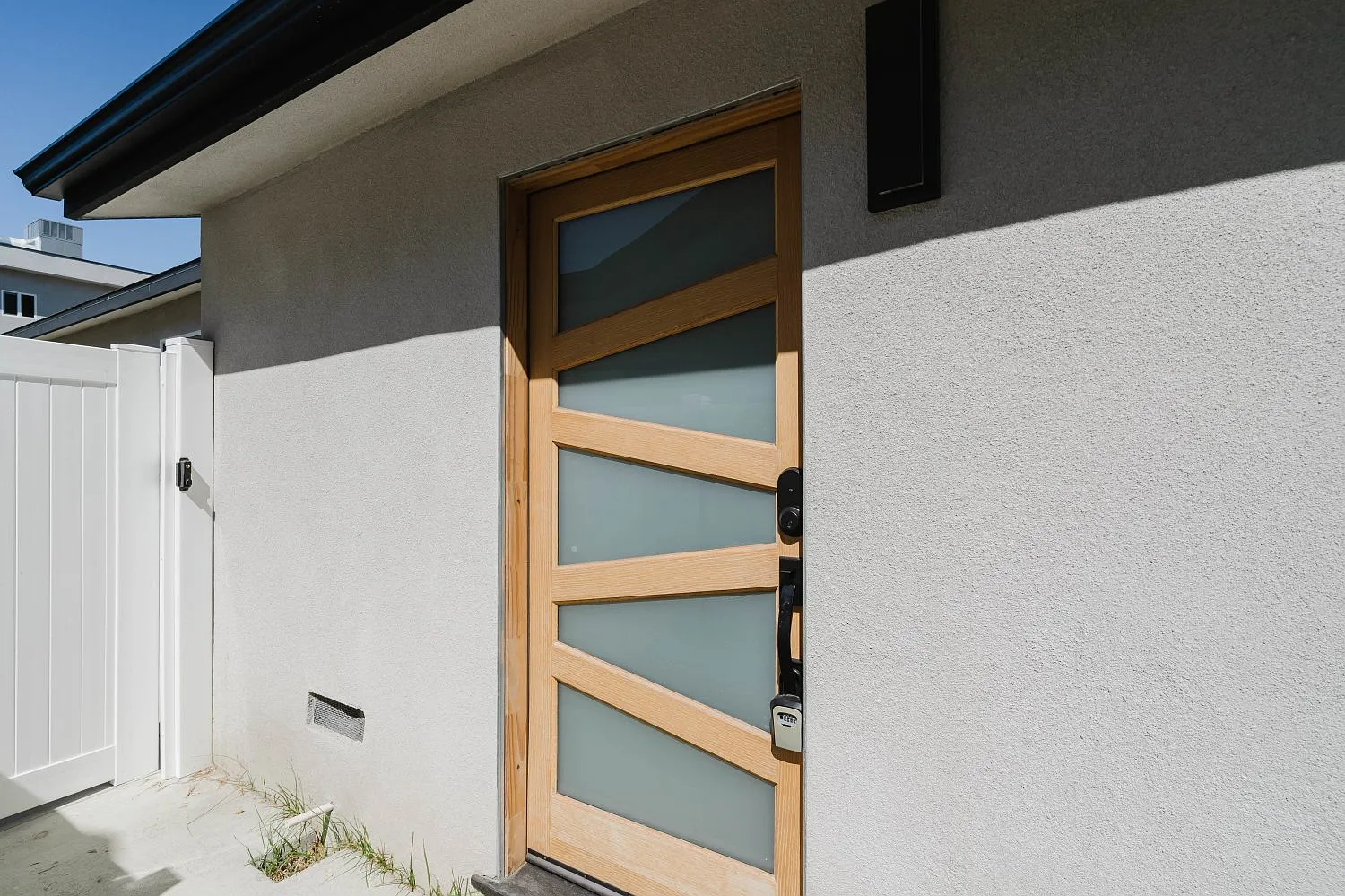 Studio, 380 sqft, $1,900 — Photo 4
