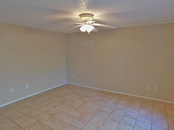 4th image of 8765 Oleander Ct Unit 8765