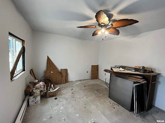 4th image of 303 N Shelby Ave