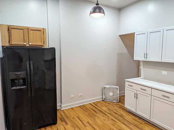 3rd image of 3725 W Diversey Ave #1F