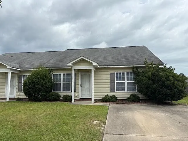 1213B Price Dr — Photo 2