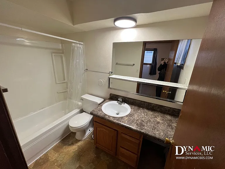 217 S Summit Ave — Photo 10