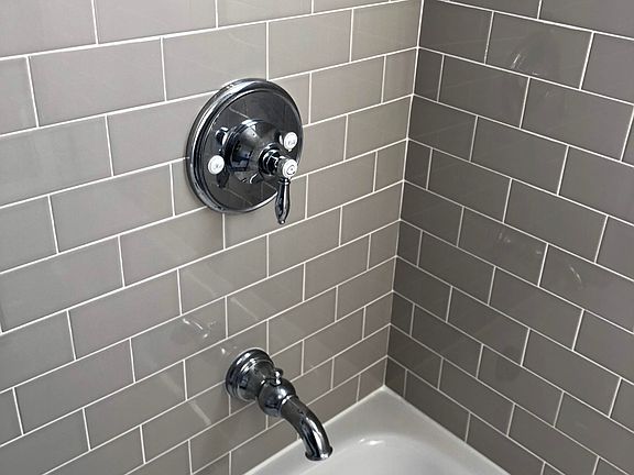 2nd image of 3504 Elmwood Dr