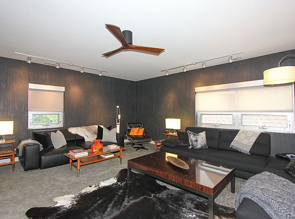4th image of 1531 Forest Ave APT 2