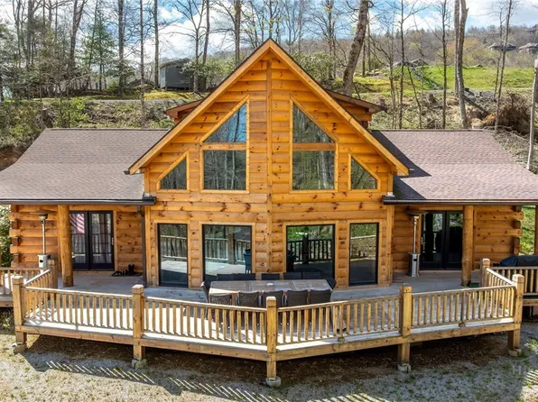 1358 Sugar Mountain Drive, Sugar Mountain, NC 28604