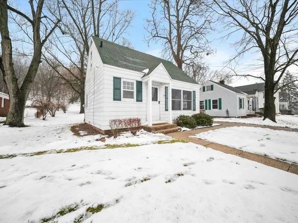 713 N Jefferson St, Lowell, MI 49331