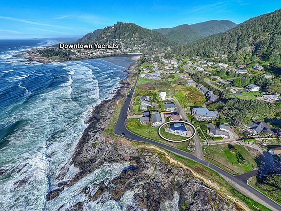 2nd image of 448 Yachats Ocean Rd