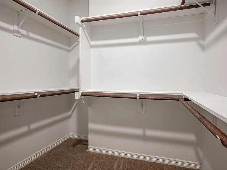 2721 Vine Ct — Photo 17