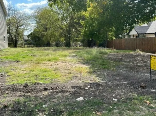 402 E Bonham St, Whitewright, TX 75491