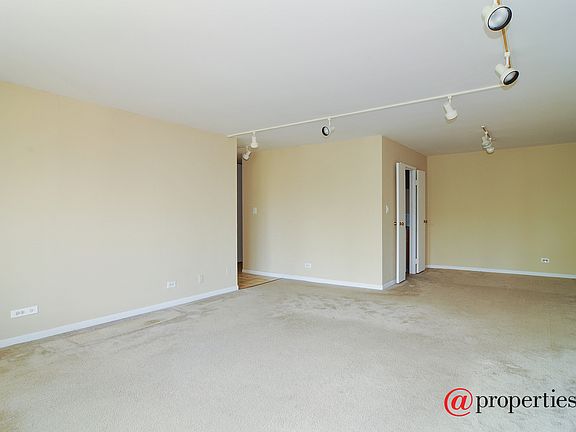 Living Room / Dining Room