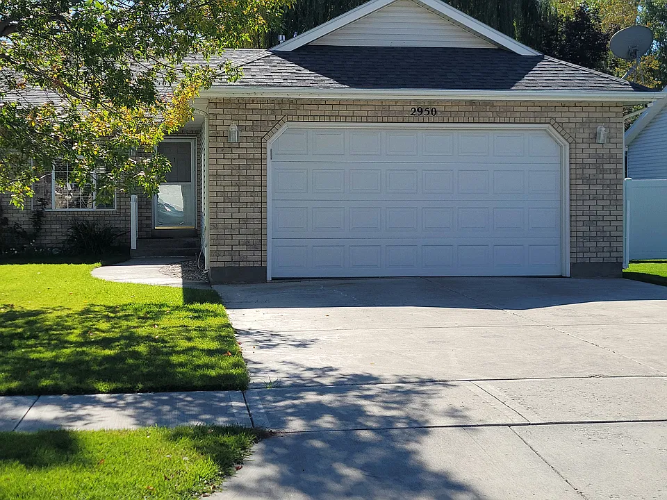2950 E Oakhaven Cir