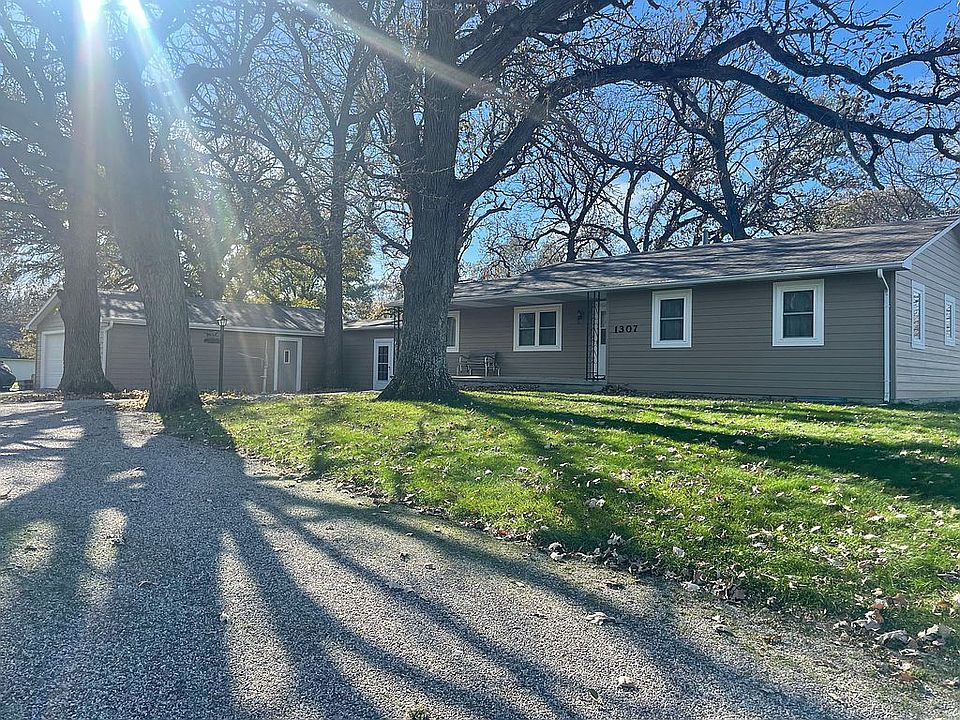 1st image of 1307 W Lincoln Way