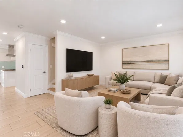 3165 College Ave, Costa Mesa, CA 92626