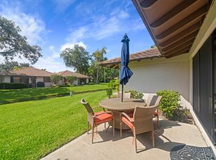 711 Club Dr, Palm Beach Gardens, FL 33418
