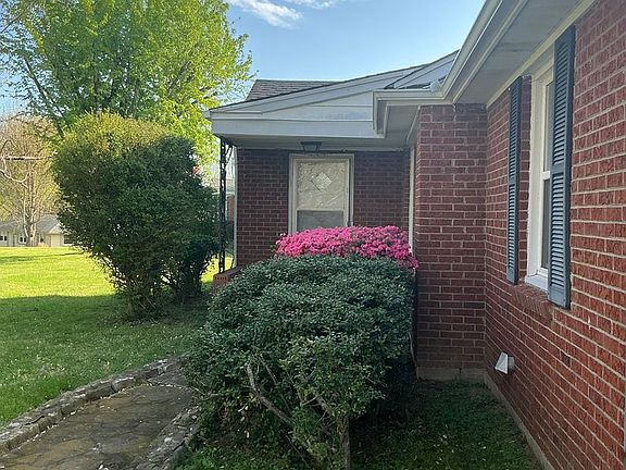 3rd image of 109 Keith Dr