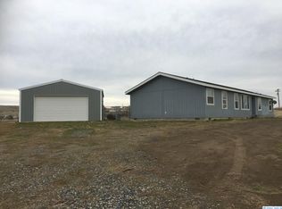 11704 E Ruppert Rd, Benton City, WA 99320
