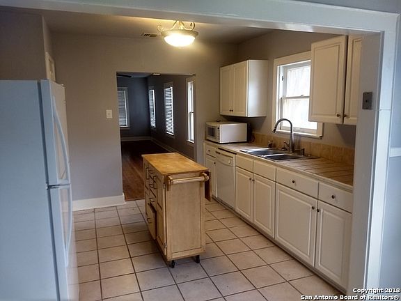 3rd image of 145 Terry Ct