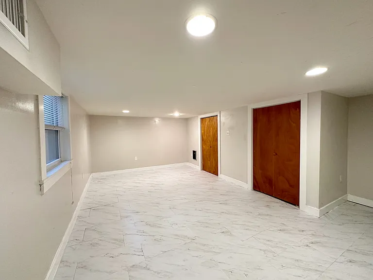 2528 Poplar St #1 — Photo 27