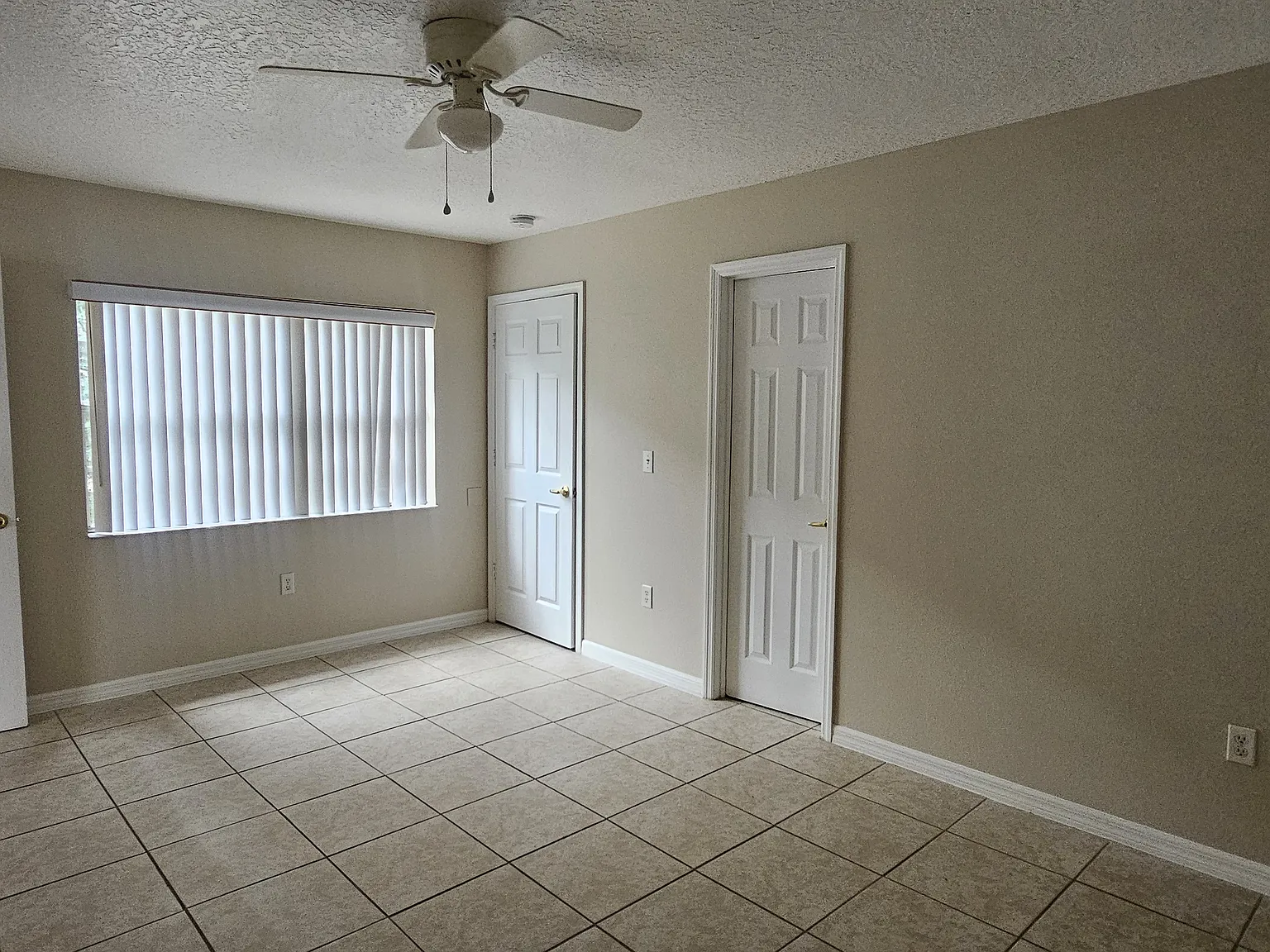 1 bed, $1,050 — Photo 3