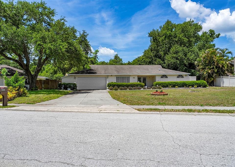 1st image of 207 Dunbridge Dr