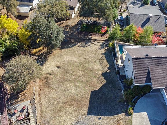 3rd image of 501 Indian Hill Rd