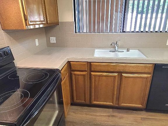 5th image of 1735 W Santa Ana Ave