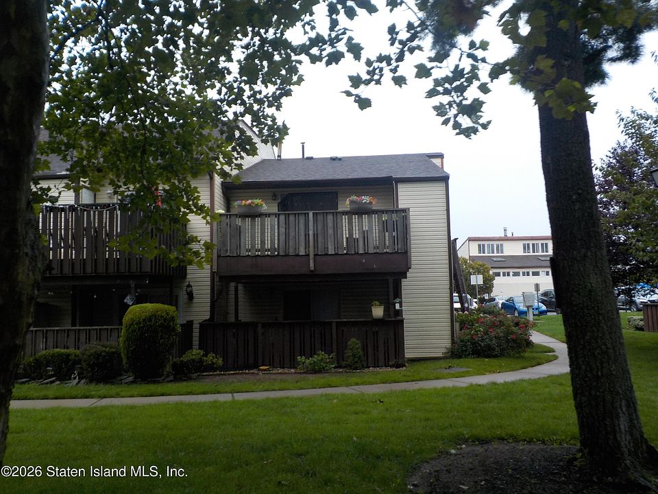 1st image of 110 Timber Ridge Dr