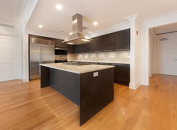 2nd image of 2550 N Lakeview Ave Unit S503