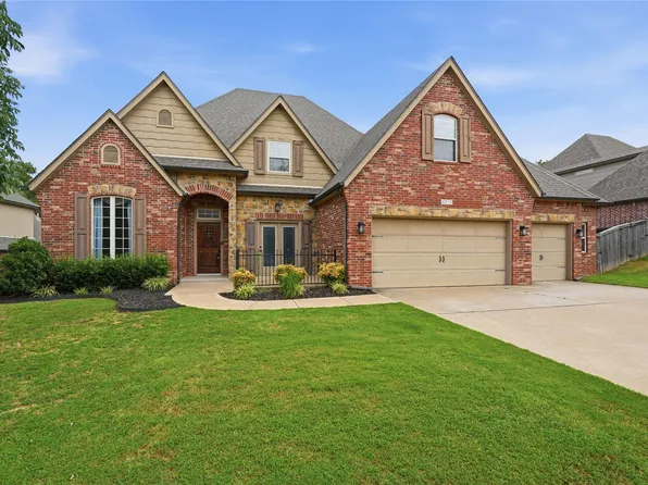 8210 S 14th Pl, Broken Arrow, OK 74011