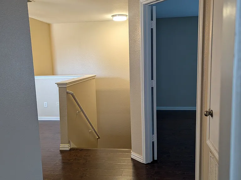 2nd floor looking to 2nd bedroom
