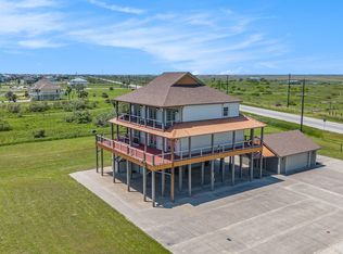 883 Gulf Cedar Dr, Crystal Beach, TX 77650