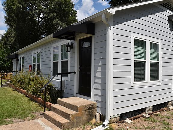 2nd image of 1517 W 12th St #1517