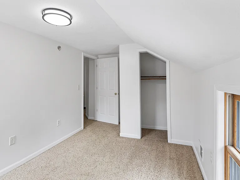 352 Calkins Ave SE — Photo 14