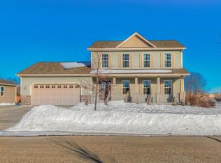 1125 Red Oak Cir, Johnson Creek, WI 53038