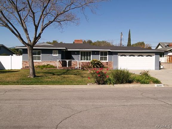 2nd image of 2233 E Larkwood St