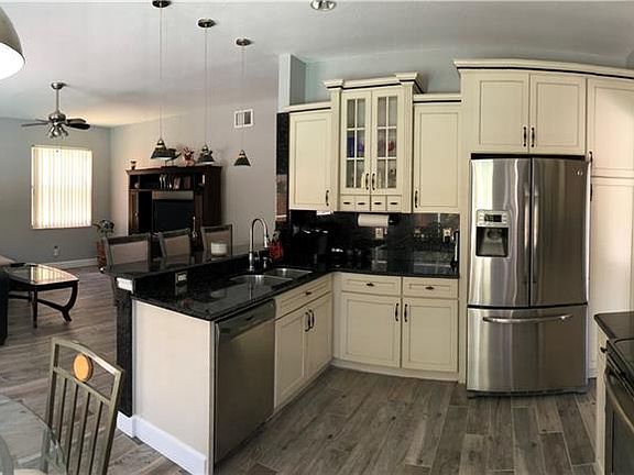 4th image of 27351 Coral Springs Dr