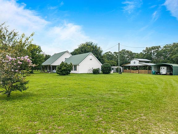 3rd image of 546 Backloop Rd