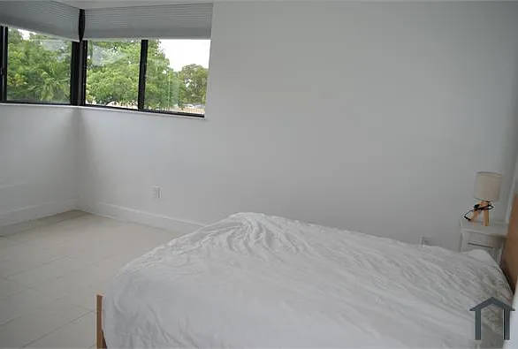 2345 NE 135th St #206-210 — Photo 12