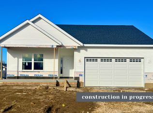 4738 W 11th St, Davenport, IA 52804