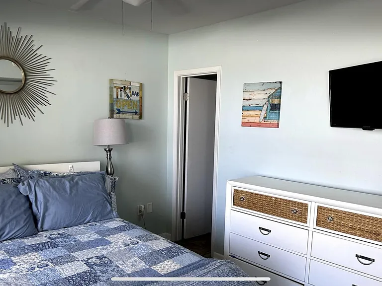 1027 W Beach Blvd #313 — Photo 25