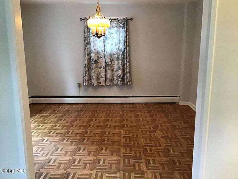 4th image of 810 4th Avenue