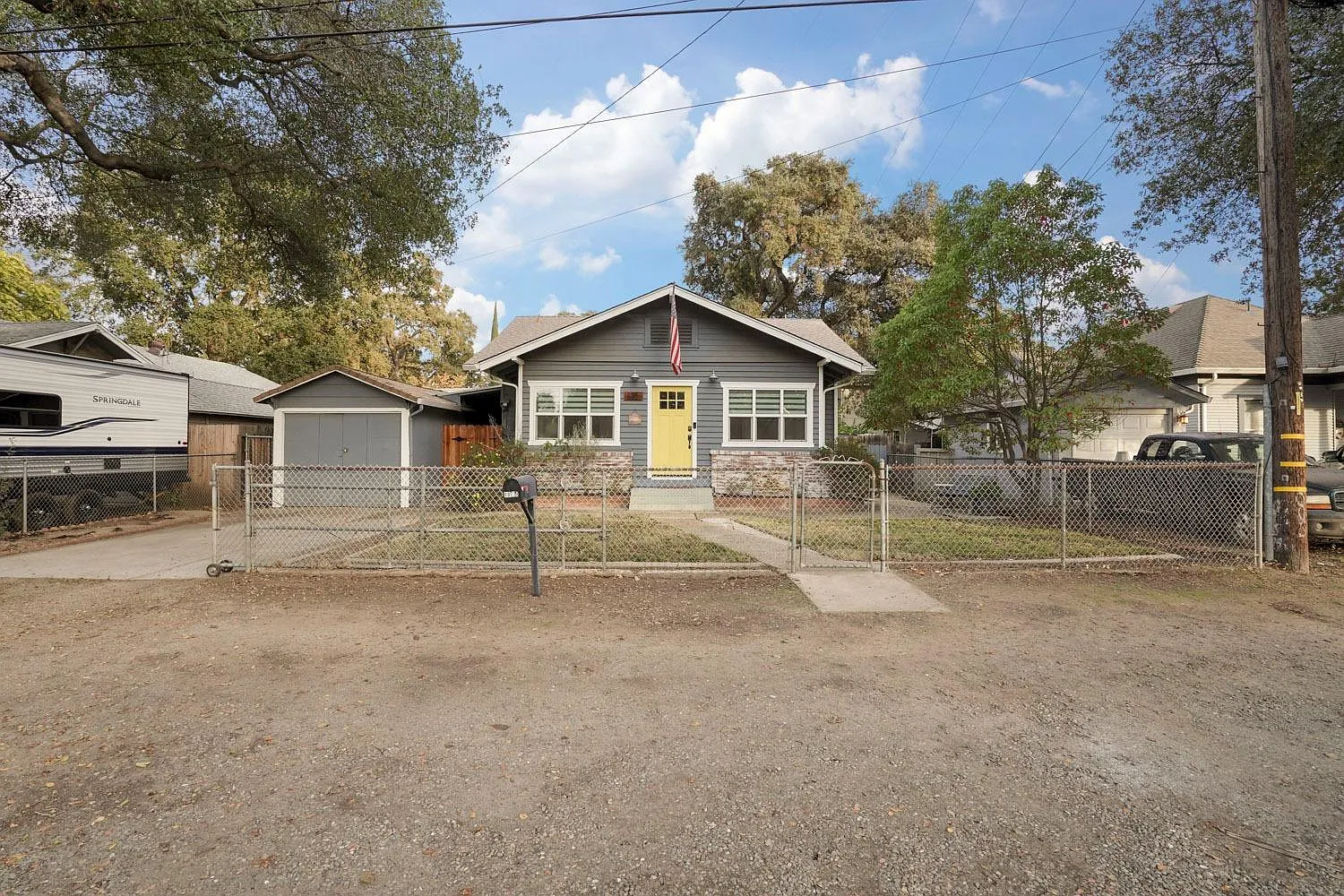 18738 Olive St photo 1