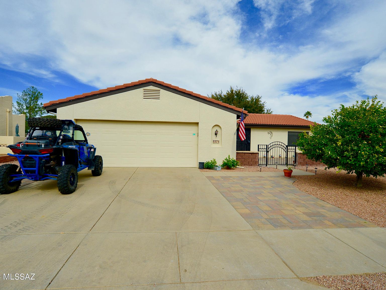 371 E Placita Idilio