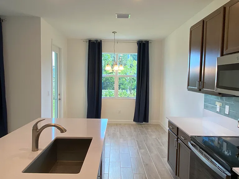 9001 Zevon Ct — Photo 9