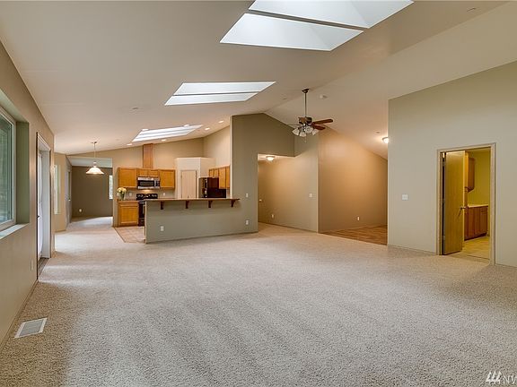3rd image of 10930 322nd Ave NE