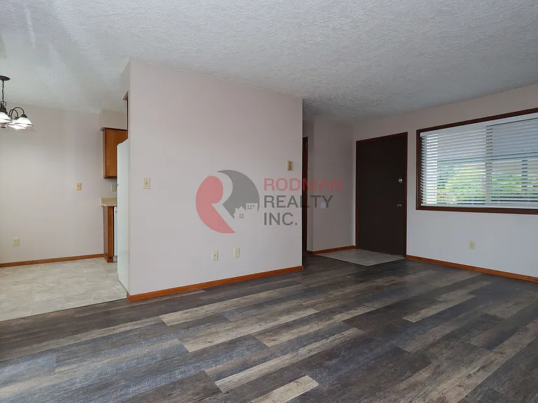 2045 Tibbetts Dr — Photo 14