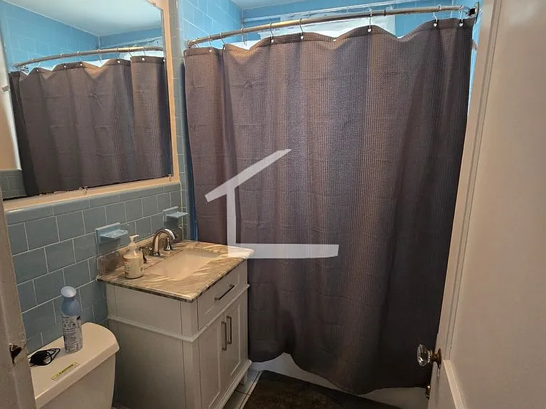 230 Lake St #2 — Photo 4