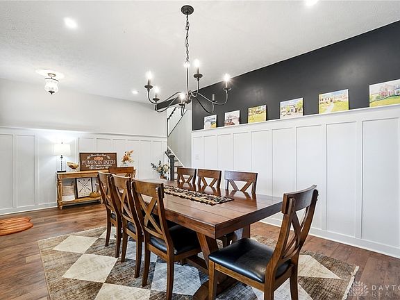 5th image of 9585 Crooked Creek Dr
