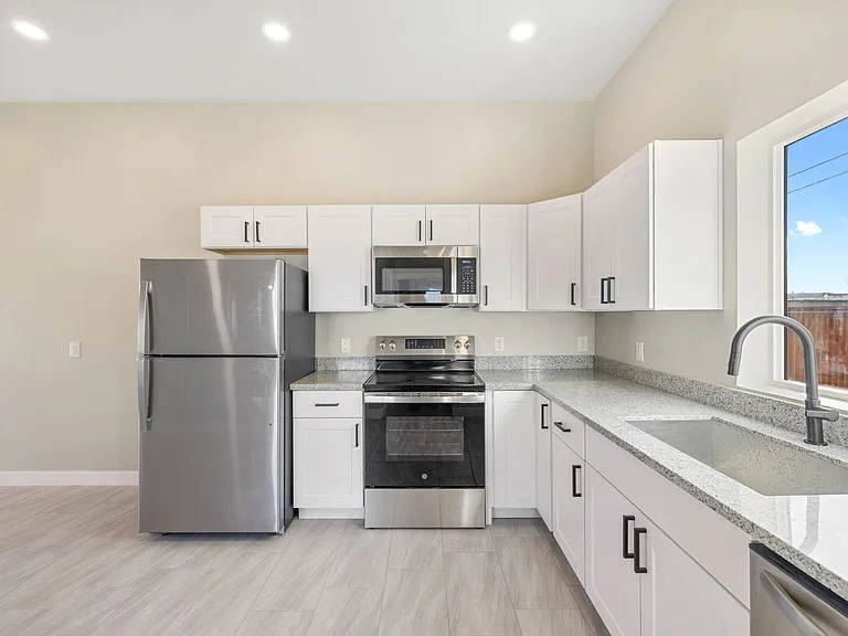 1321 W Speedway Blvd #2 — Photo 10